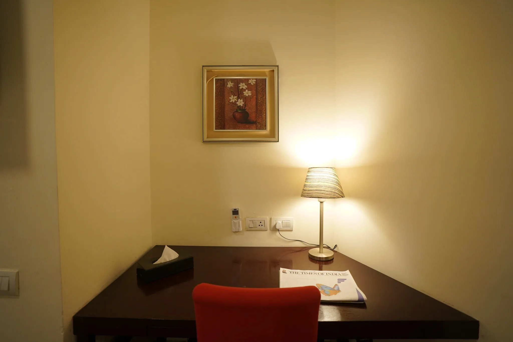 Work desk in premium room at Amber Palace Hotel Gurgaon